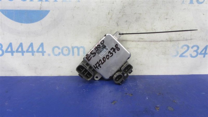 Блок управления вентилятором радиатора LEXUS ES350 06-12 89257-30050 Б/У