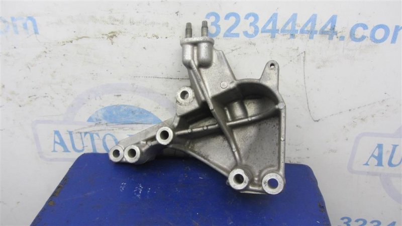 Кронштейн двигателя TOYOTA CAMRY 40 06-11 2GR Кронштейн двигателя TOYOTA CAMRY 40 06-11 2GR