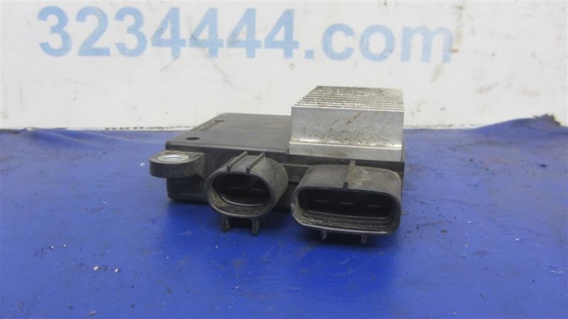 Блок управления вентилятором радиатора CX-7 06-12 Блок управления вентилятором радиатора CX-7 06-12