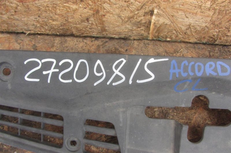 Накладка замка капота ACCORD CL7 / TSX 03-08 Накладка замка капота ACCORD CL7 / TSX 03-08