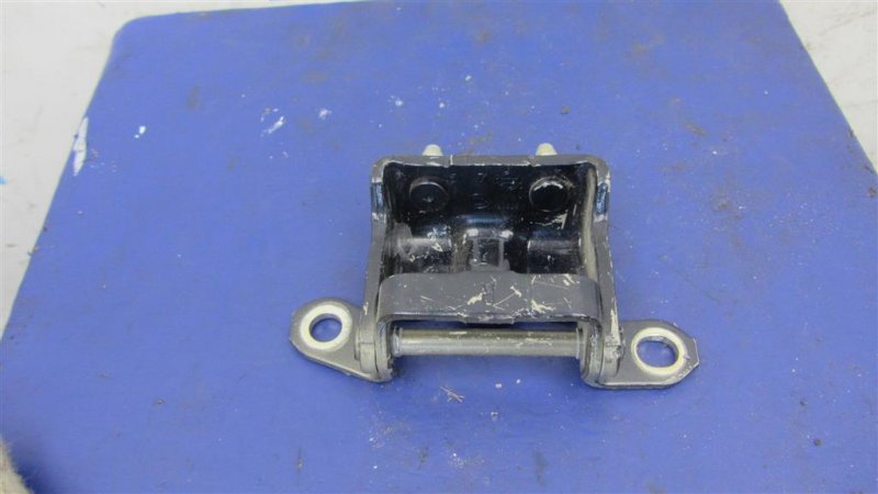 Петля двери верхняя задняя правая QX60/JX35 12-20 Петля двери верхняя задняя правая QX60/JX35 12-20