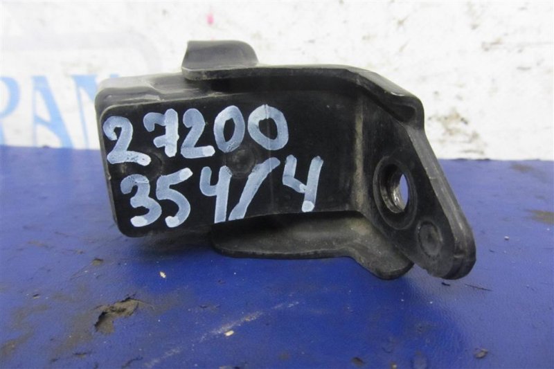 Датчик удара передний левый RAV4 00-05 Датчик удара передний левый RAV4 00-05