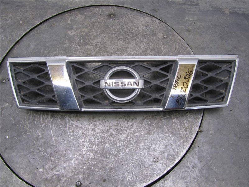 Решетка радиатора NISSAN X-TRAIL T31 07-14 Б/У