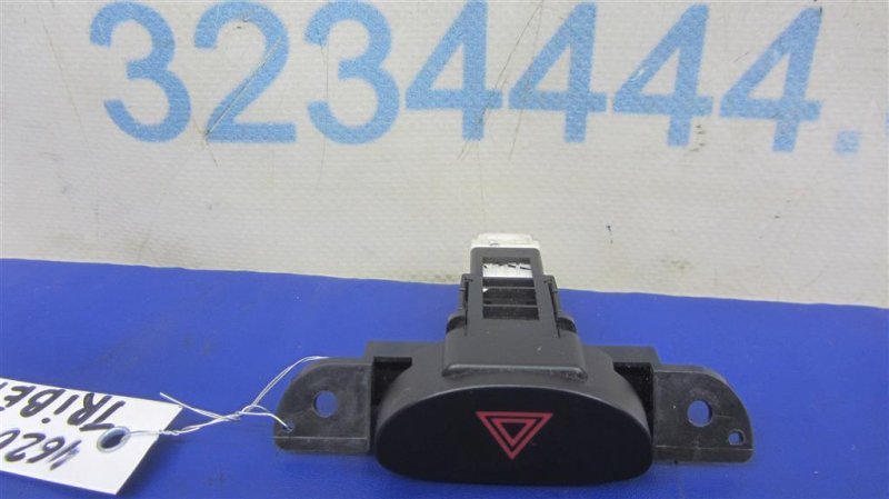 Кнопка аварийной сигнализации SUBARU TRIBECA B10 07-13 2007 Внедорожник 3.6 83037XA00A Б/У