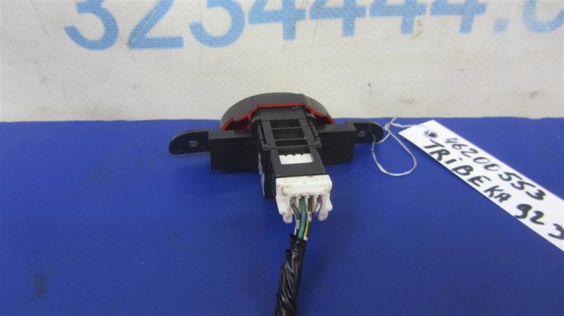 Кнопка аварийной сигнализации SUBARU TRIBECA B10 07-13 Внедорожник 3.6