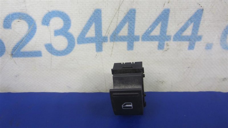 Запчасть кнопка стеклоподъемника VOLKSWAGEN JETTA USA 10-17 5K0 959 855 Б/У Кнопка стеклоподъемника VOLKSWAGEN JETTA USA 10-17 5K0 959 855 Б/У