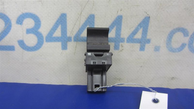 Кнопка стеклоподъемника JETTA USA 10-17 Кнопка стеклоподъемника JETTA USA 10-17