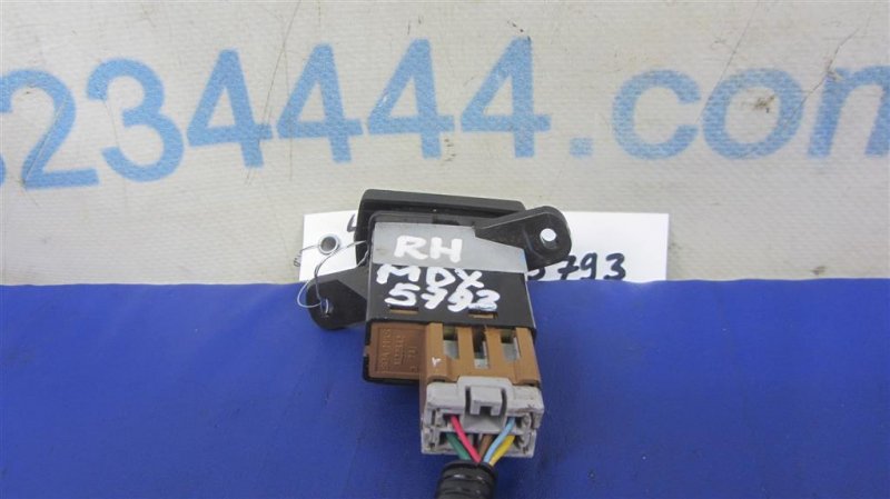 Кнопка обогрева сидений правая ACURA MDX (YD2) 06-13 YD2 3.7