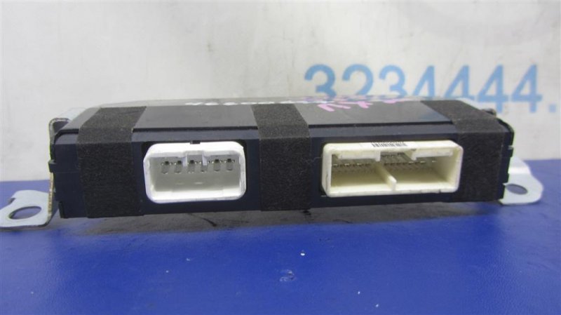 Блок управления крышкой багажника NX 14-21