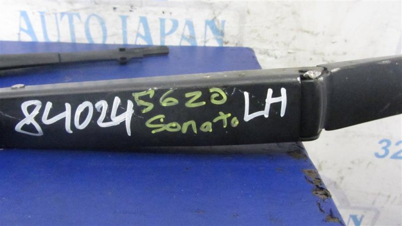 Поводок стеклоочистителя передний левый SONATA YF 10-14 2013 Седан 2.4 Поводок стеклоочистителя передний левый SONATA YF 10-14 2013 Седан 2.4