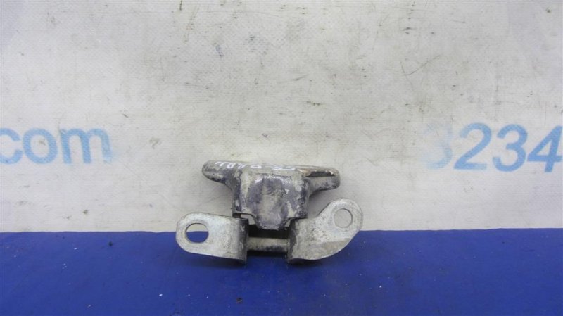 Петля двери верхняя задняя правая TOYOTA CAMRY 55 14-17 Петля двери верхняя задняя правая TOYOTA CAMRY 55 14-17