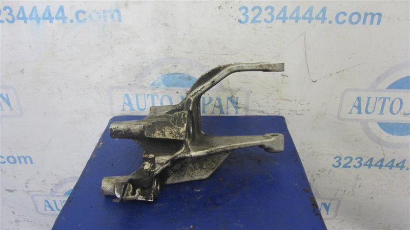 Кронштейн двигателя ACCORD CU8 / TSX 08-14 Кронштейн двигателя ACCORD CU8 / TSX 08-14