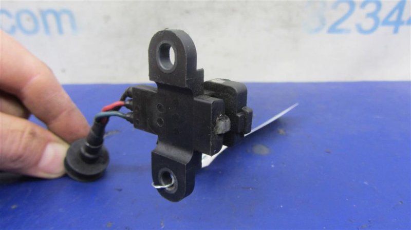 Датчик положения коленвала OUTLANDER 03-07 Датчик положения коленвала OUTLANDER 03-07