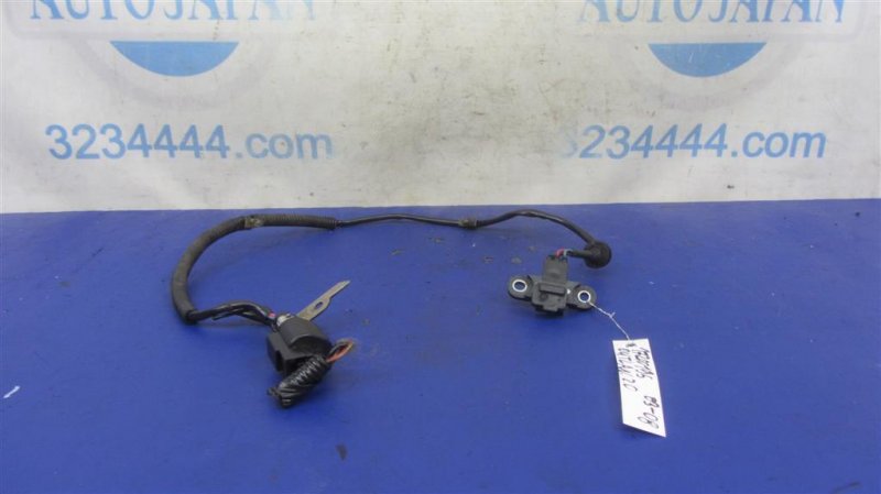 Запчасть датчик положения коленвала MITSUBISHI OUTLANDER 03-07 Б/У Датчик положения коленвала MITSUBISHI OUTLANDER 03-07 Б/У