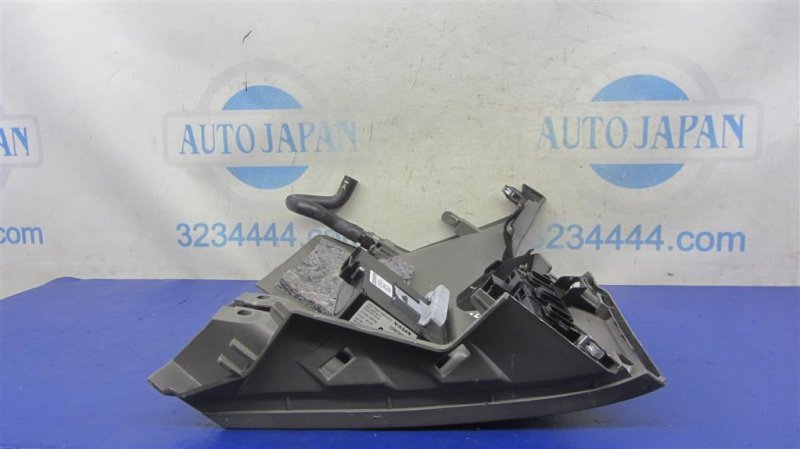 Накладка торпедо G25/G35/G37/Q40 06-14