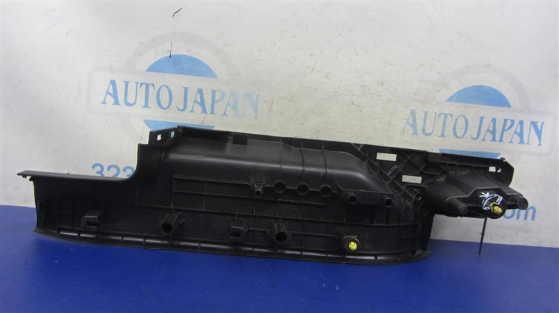 Накладка порога внутрення задняя правая MDX (YD3) 13-21 YD3