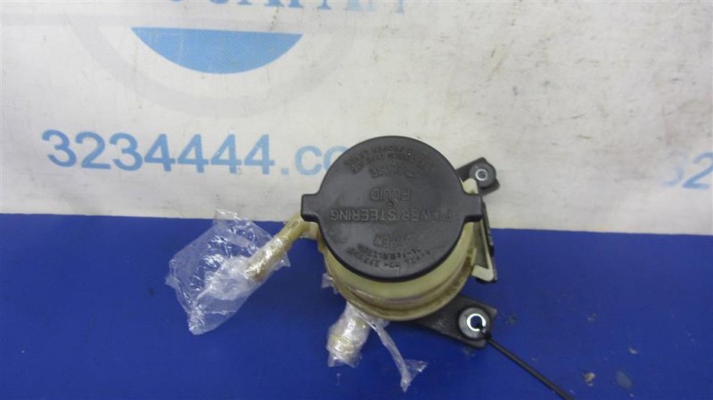 Бачок ГУР TACOMA 05-15 2007 GRN270 4.0 1GRFE