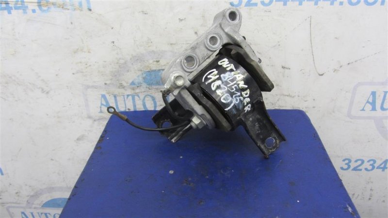 Подушка двигателя правая MITSUBISHI ASX / OUTLANDER SPORT 10-21 2014 Внедорожник 2.0 MN101441 Б/У