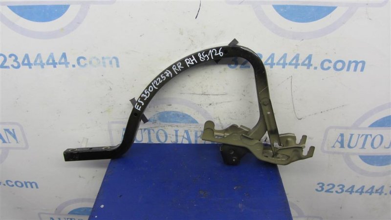 Запчасть петля крышки багажника правая LEXUS ES350 06-12 64510-33050 Б/У Петля крышки багажника правая LEXUS ES350 06-12 64510-33050 Б/У