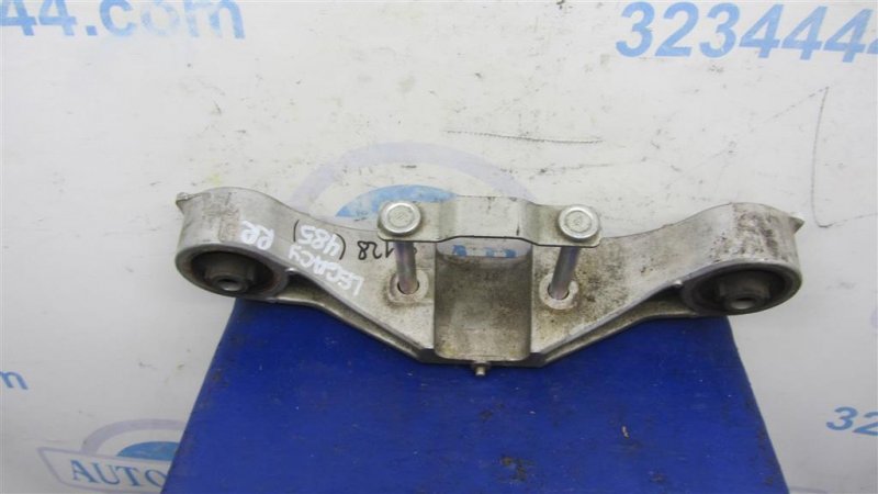 Кронштейн редуктора LEGACY BN 14-18 2015 Седан 2.5