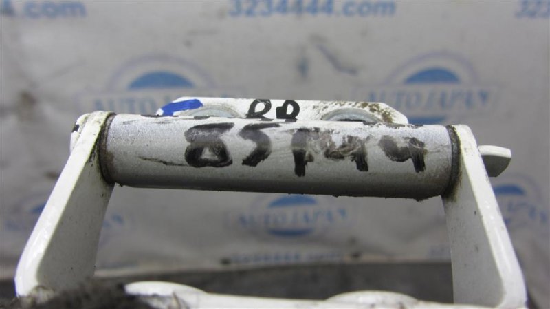 Петля крышки багажника правая QASHQAI/ROGUE SPORT 14-