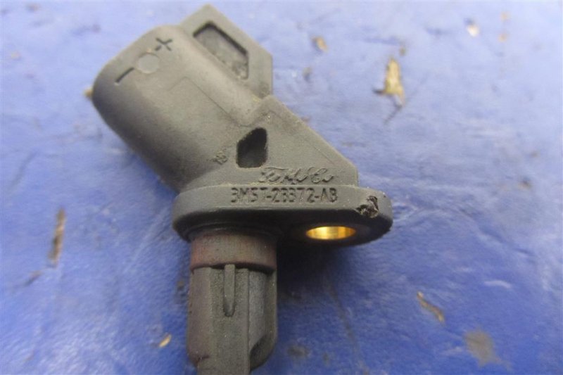 Запчасть датчик abs передний MAZDA 3 BK 03-08 BP4K-43-701A Б/У Датчик ABS передний MAZDA 3 BK 03-08 BP4K-43-701A Б/У