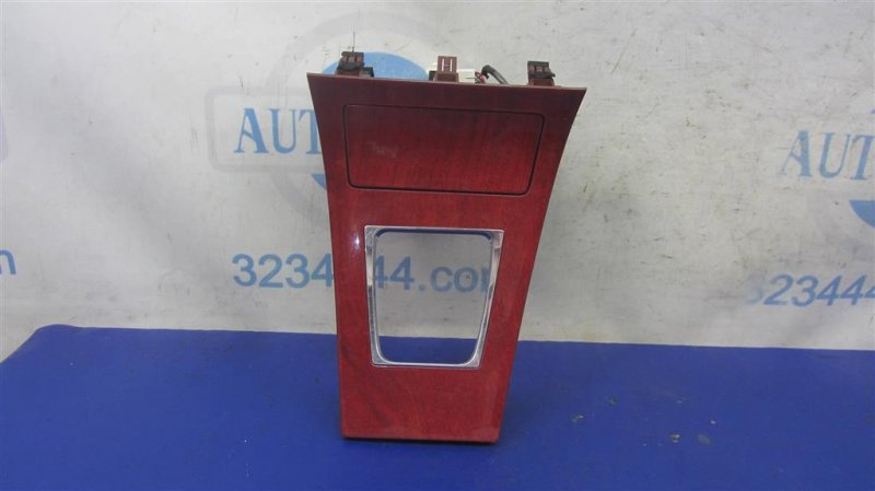 Накладка в салоне ES350 06-12