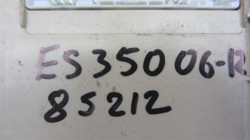 Блок предохранителей салон ES350 06-12 Блок предохранителей салон ES350 06-12