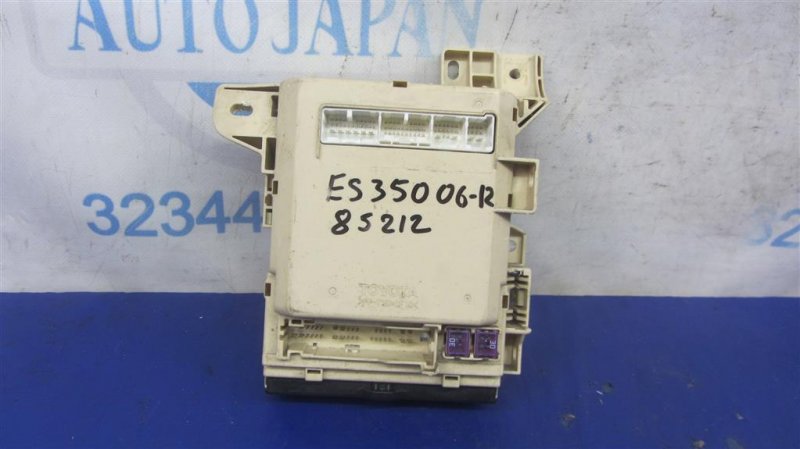 Блок предохранителей салон ES350 06-12 Блок предохранителей салон ES350 06-12