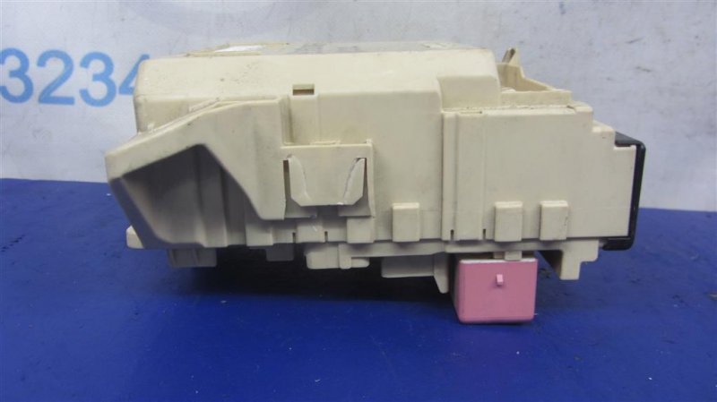 Блок предохранителей салон ES350 06-12 Блок предохранителей салон ES350 06-12