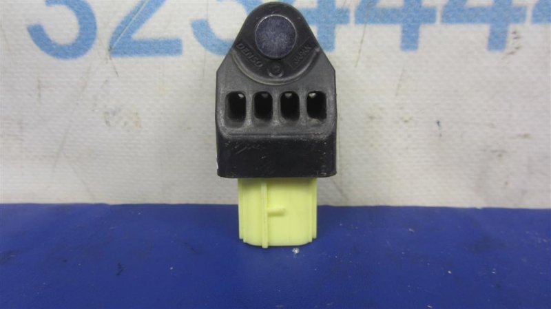 Запчасть датчик удара LEXUS ES350 06-12 89831-33010 Б/У Датчик удара LEXUS ES350 06-12 89831-33010 Б/У