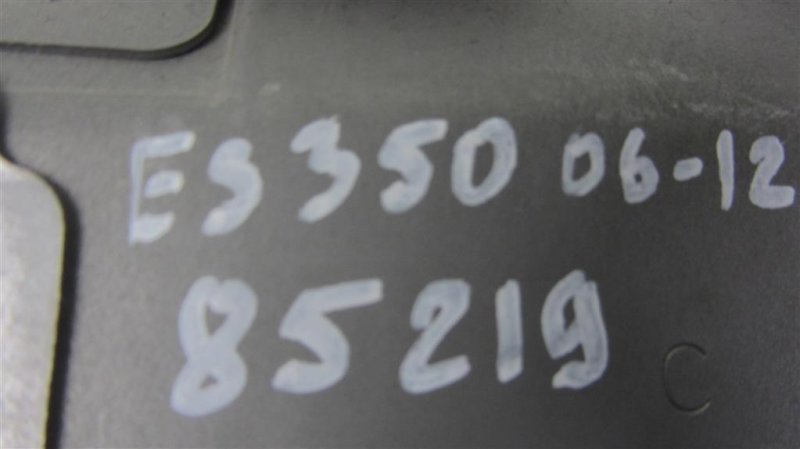 Подушка безопасности в колени передняя правая ES350 06-12