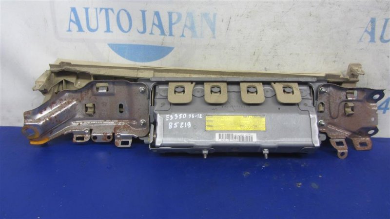 Подушка безопасности в колени передняя правая ES350 06-12