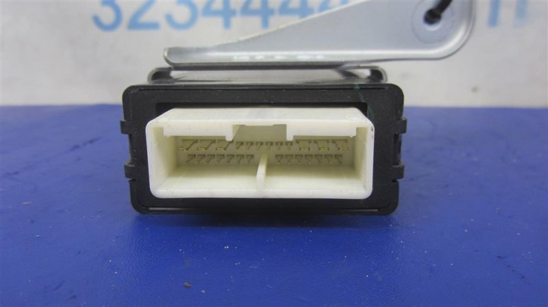 Блок электронный LEXUS ES350 06-12