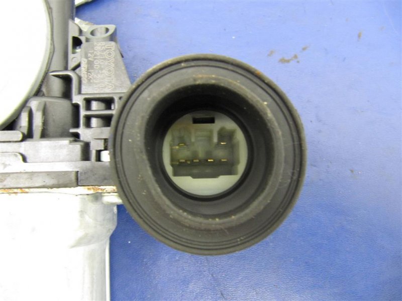 Стеклоподъемник задний левый COROLLA 150 06-13 Стеклоподъемник задний левый COROLLA 150 06-13