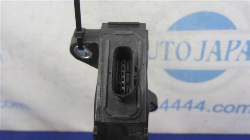 Педаль газа TUNDRA 13-