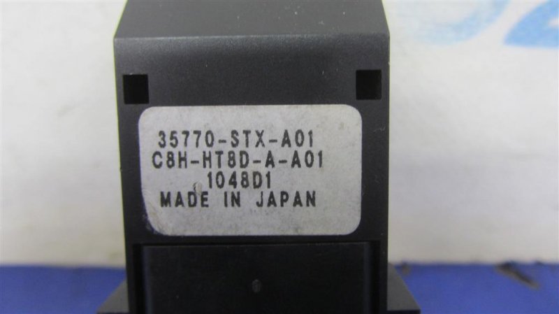 Кнопка стеклоподъемника задняя MDX (YD2) 06-13 YD2