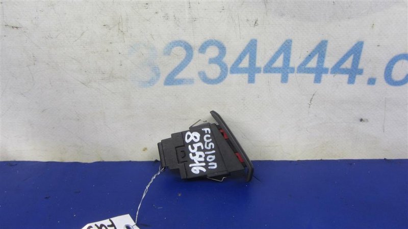 Кнопка аварийной сигнализации FORD FUSION 14-