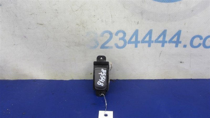 Кнопка стеклоподъемника задняя HYUNDAI SONATA YF 10-14 93580-3S000YDA Б/У