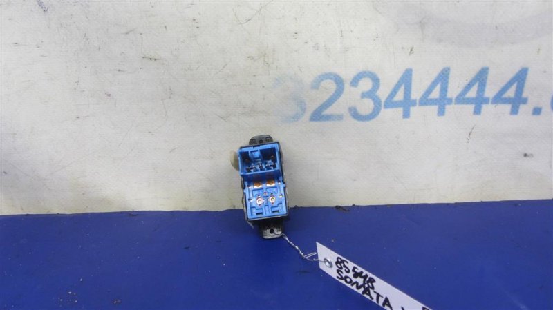 Кнопка стеклоподъемника задняя HYUNDAI SONATA YF 10-14