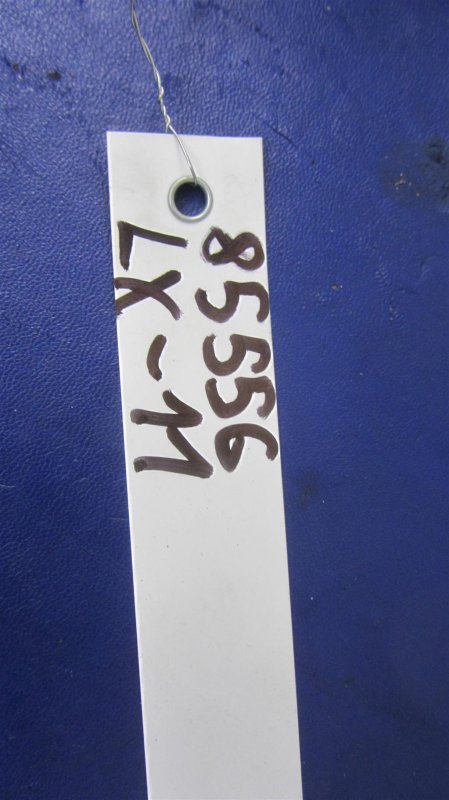 Кнопка курсовой устойчивости LX570 07-15