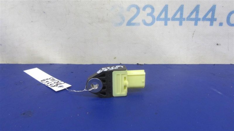 Датчик удара TOYOTA PRIUS - 30 09-17