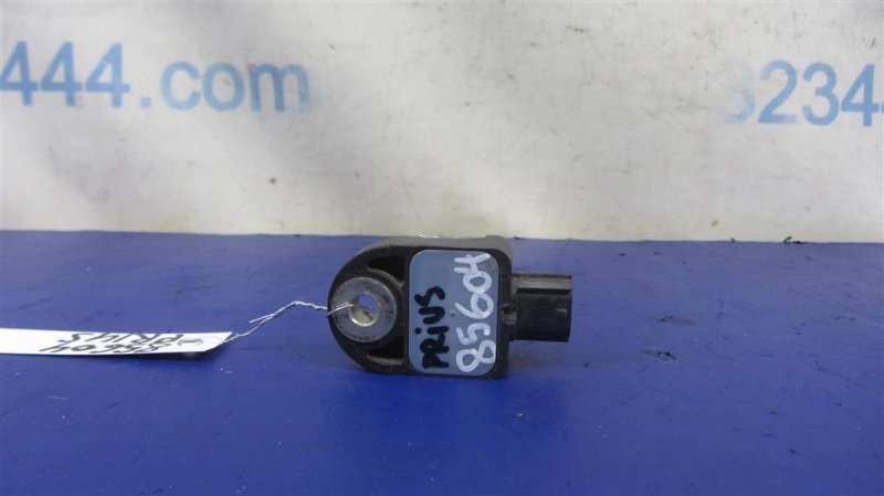 Датчик удара TOYOTA PRIUS - 30 09-17 Датчик удара TOYOTA PRIUS - 30 09-17