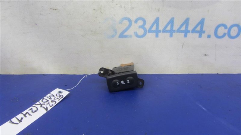 Запчасть кнопка обогрева сидений правая ACURA MDX (YD2) 06-13 2007 YD2 3.7 35600-STX-A02ZA Б/У Кнопка обогрева сидений правая ACURA MDX (YD2) 06-13 2007 YD2 3.7 35600-STX-A02ZA Б/У
