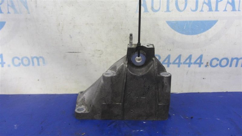 Кронштейн двигателя левый LEXUS LS460 06-12 Седан 4.6