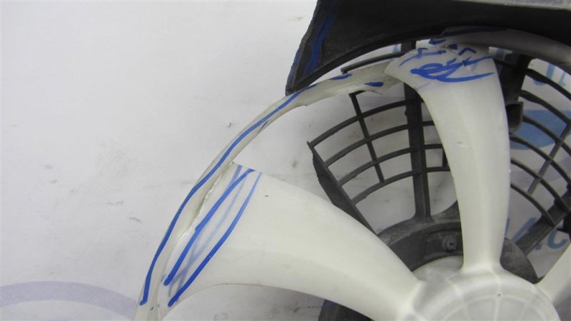 Диффузор вентилятора основного радиатора SIENNA 11-16 2013 GSL30 3.5 2GR-FE