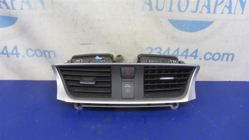 Дефлектор воздушный NISSAN SENTRA B17 12-21 2016 Седан 1.8 68750-3SG1A Б/У