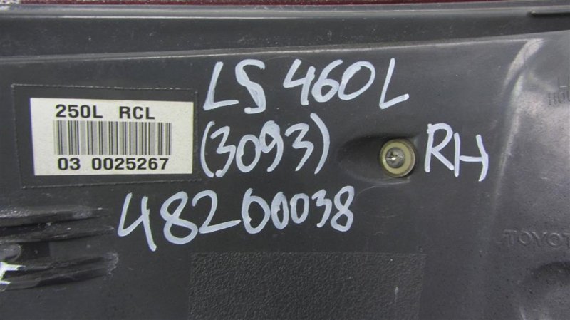 Фонарь наружный задний правый LS460 06-12 2006 Седан 4.6