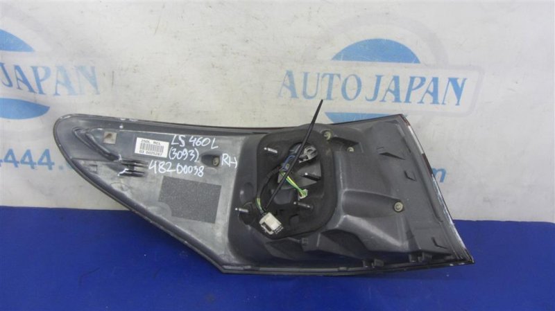 Фонарь наружный задний правый LEXUS LS460 06-12 Седан 4.6