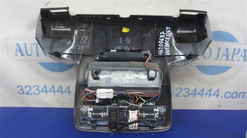 Плафон салона OUTBACK BS 14-21 2016 Внедорожник 2.5 FB25B